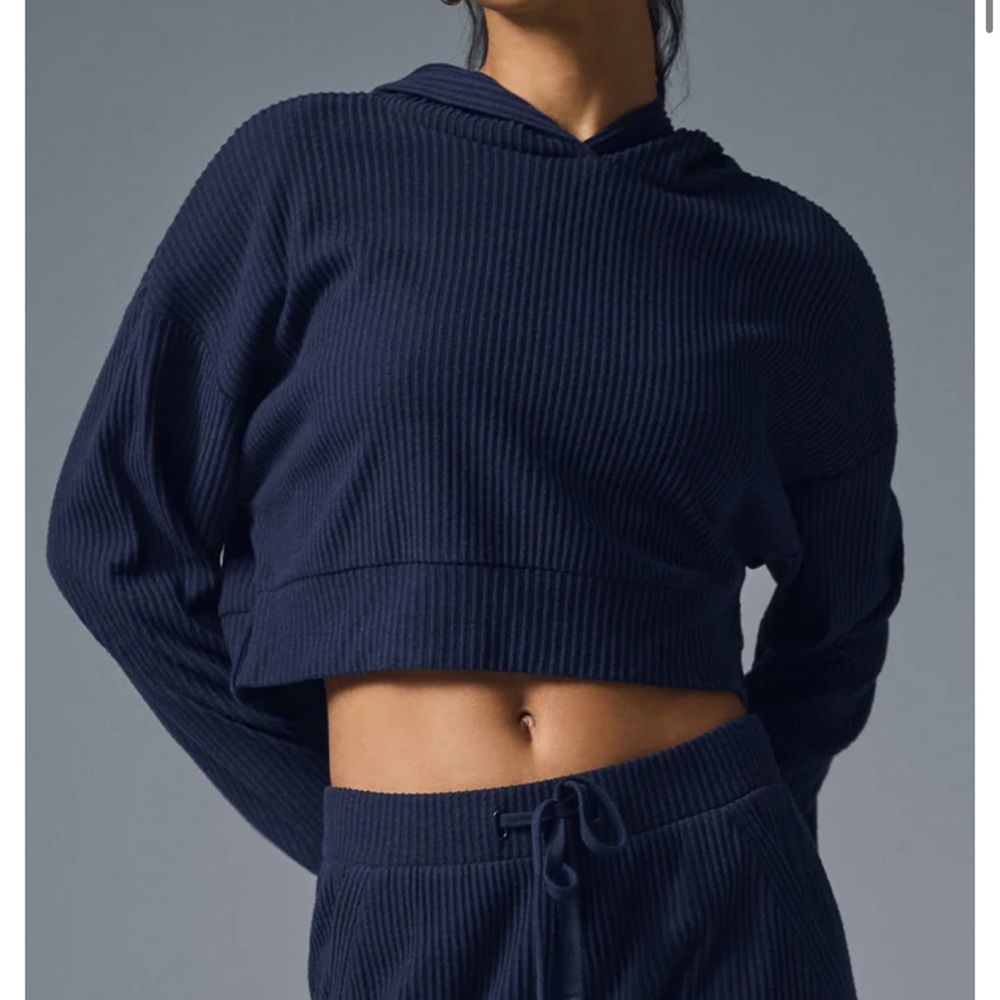 ALO Muse Navy Blue Ribbed Hoodie Crop Top